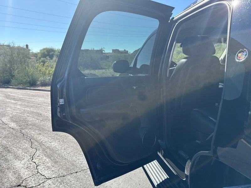 2011 Cadillac Escalade & EXT 3rd Gen - Image 14 of 21