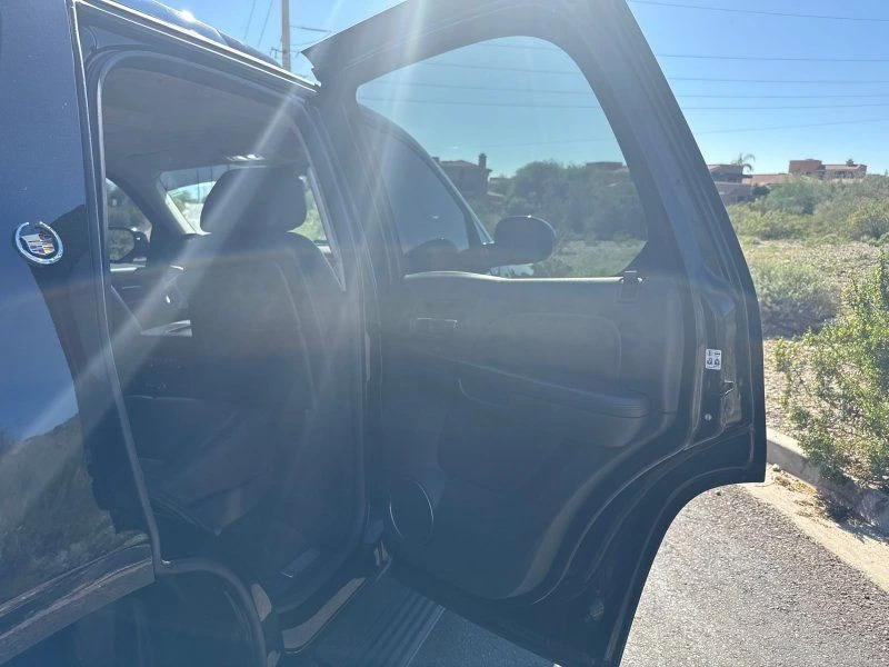 2011 Cadillac Escalade & EXT 3rd Gen - Image 18 of 21