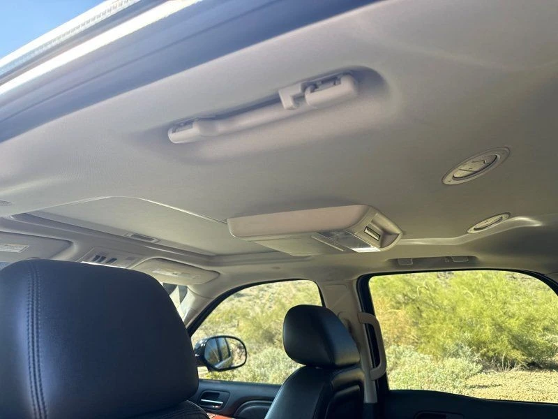 2011 Cadillac Escalade & EXT 3rd Gen - Image 16 of 21