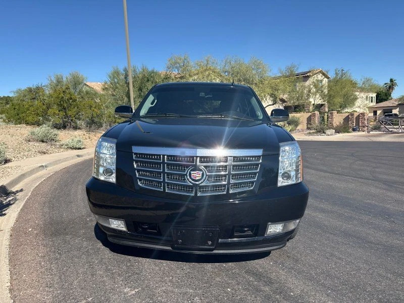 2011 Cadillac Escalade & EXT 3rd Gen - Image 2 of 21