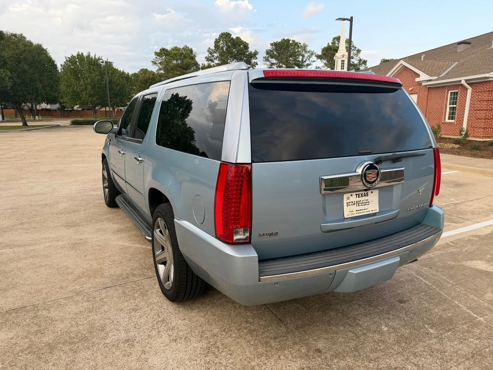 2011 Cadillac Escalade & EXT 3rd Gen - Image 13 of 21