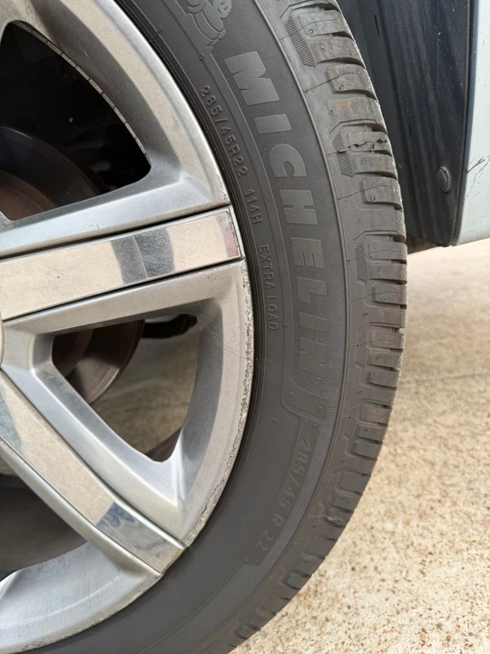 2011 Cadillac Escalade & EXT 3rd Gen - Image 17 of 21