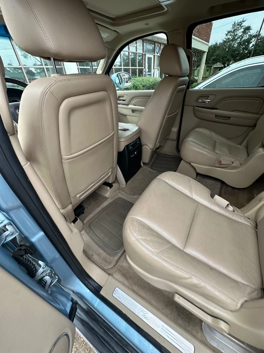 2011 Cadillac Escalade & EXT 3rd Gen - Image 6 of 21