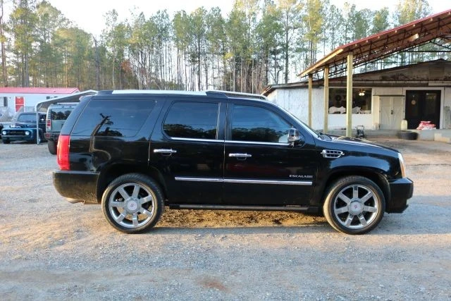 2011 Cadillac Escalade & EXT 3rd Gen - Image 3 of 12