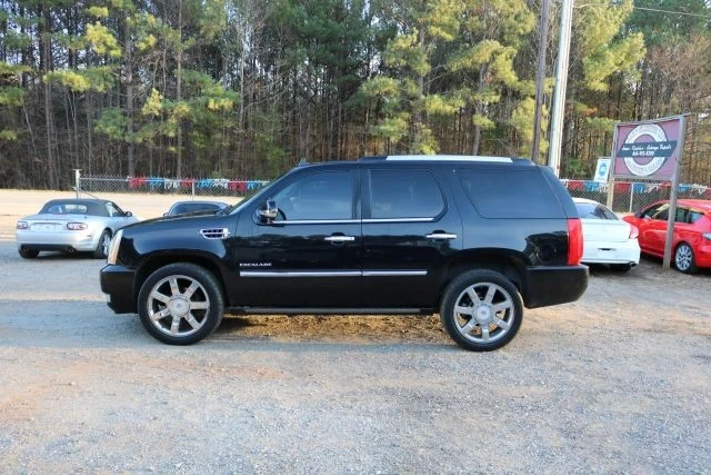 2011 Cadillac Escalade & EXT 3rd Gen - Image 2 of 12