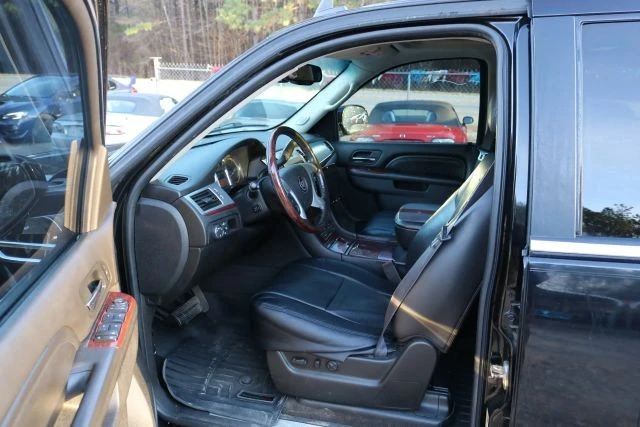 2011 Cadillac Escalade & EXT 3rd Gen - Image 9 of 12