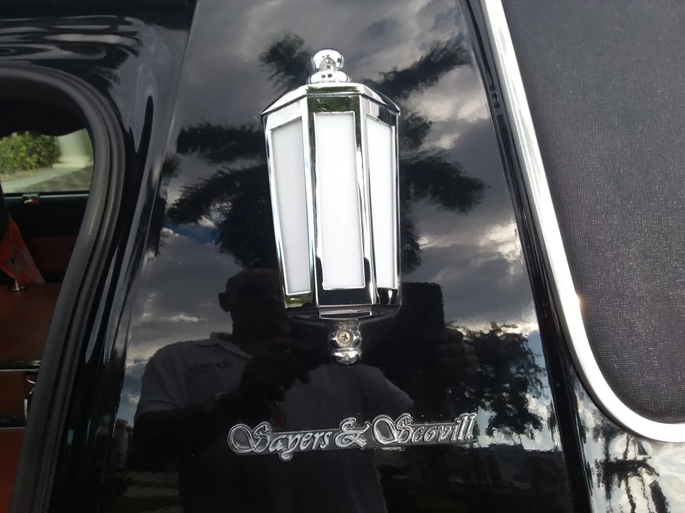 2011 Cadillac - Image 15 of 21