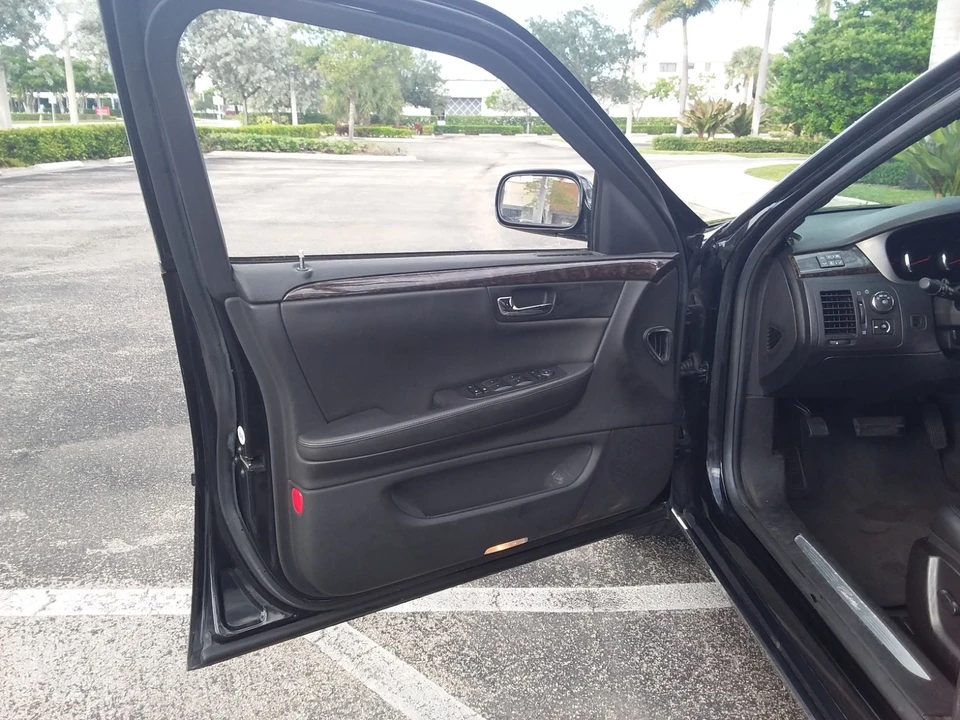 2011 Cadillac - Image 11 of 21