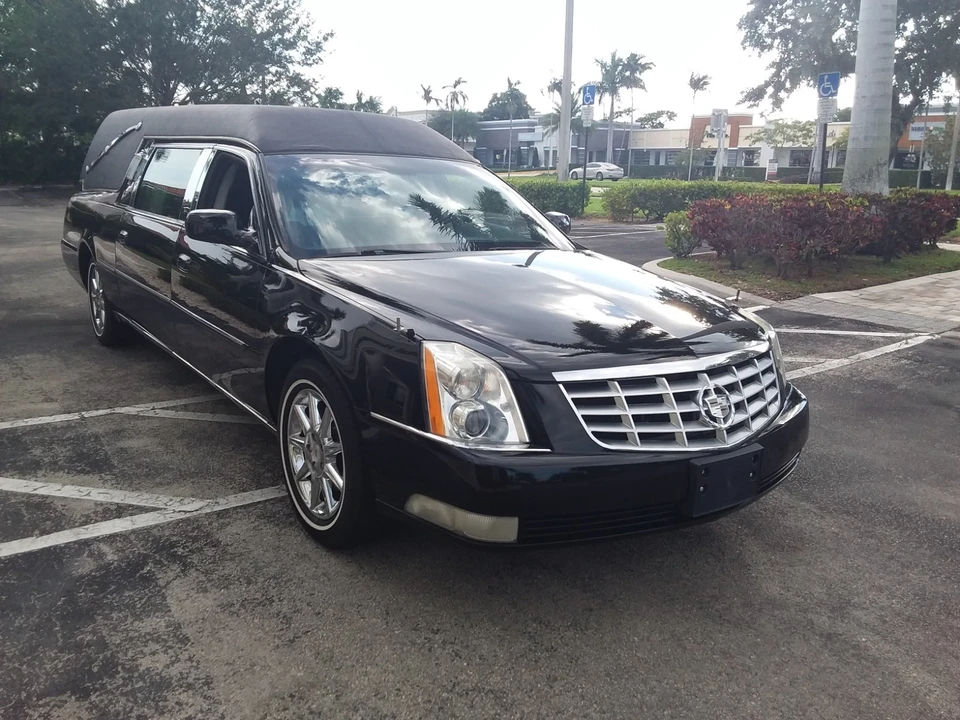 2011 Cadillac - Image 8 of 21