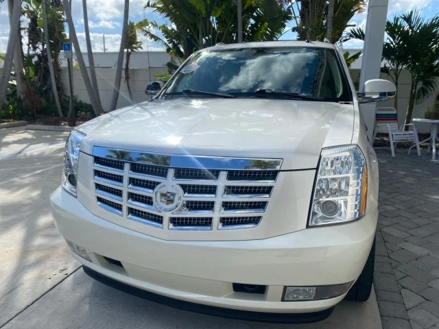 2011 Cadillac Escalade & EXT 3rd Gen - Image 4 of 21