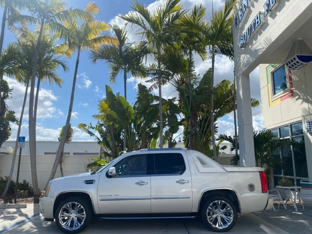 2011 Cadillac Escalade & EXT 3rd Gen - Image 5 of 21
