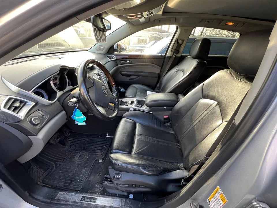 2011 Cadillac SRX - Image 2 of 3
