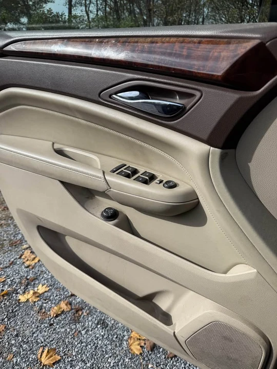 2011 Cadillac SRX - Image 6 of 7