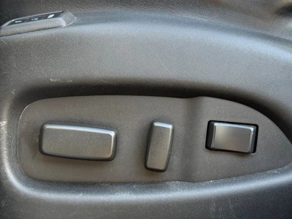 2011 Cadillac SRX - Image 17 of 20