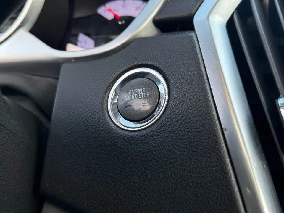 2011 Cadillac SRX - Image 14 of 20