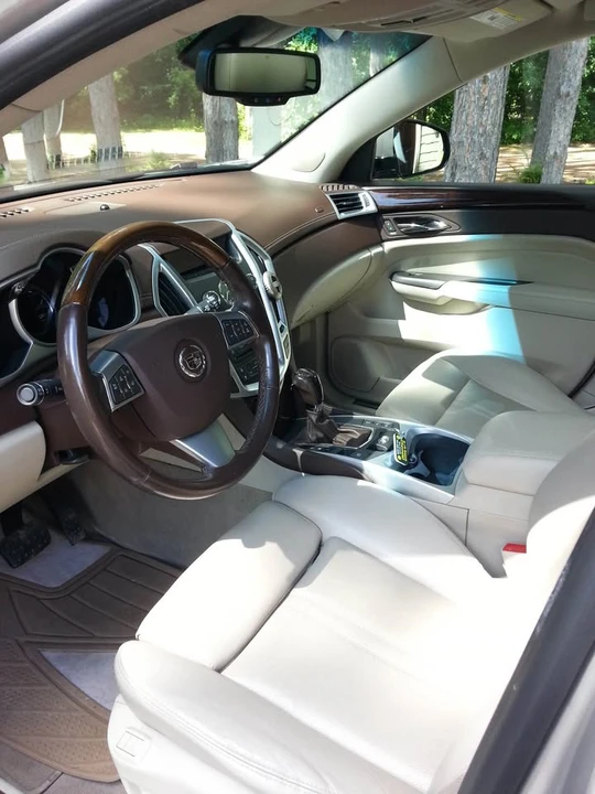 2011 Cadillac SRX - Image 7 of 10