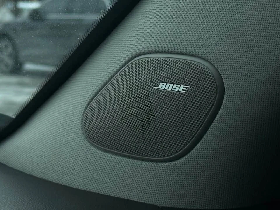 2011 Cadillac SRX - Image 12 of 20