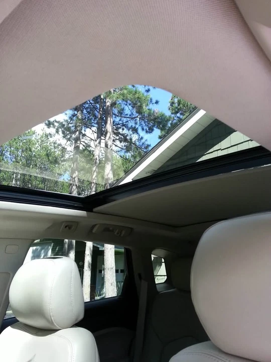 2011 Cadillac SRX - Image 9 of 10