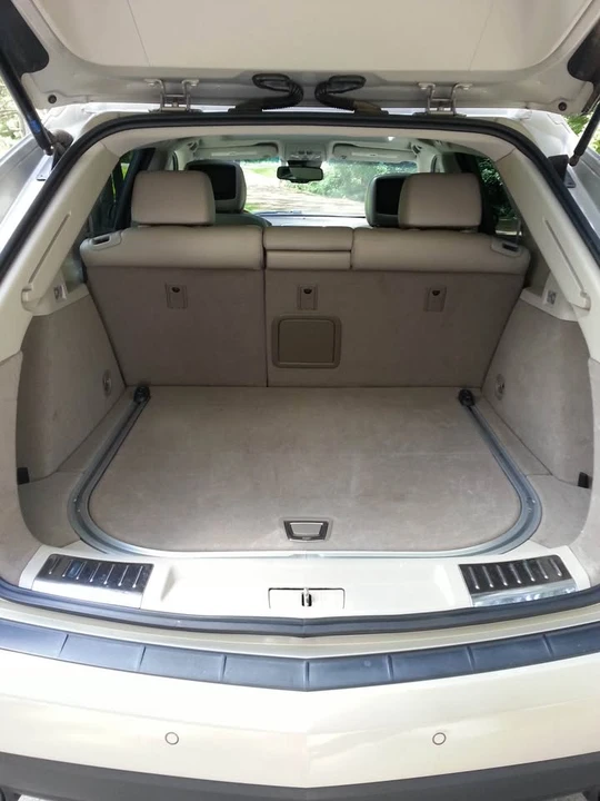 2011 Cadillac SRX - Image 6 of 10