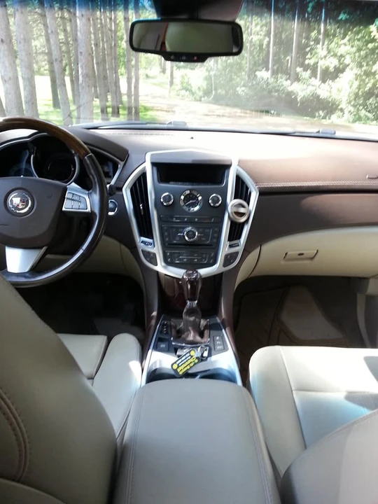2011 Cadillac SRX - Image 8 of 10