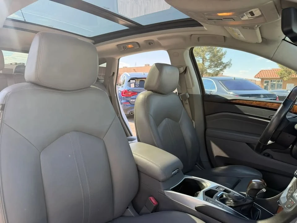 2011 Cadillac SRX - Image 8 of 14