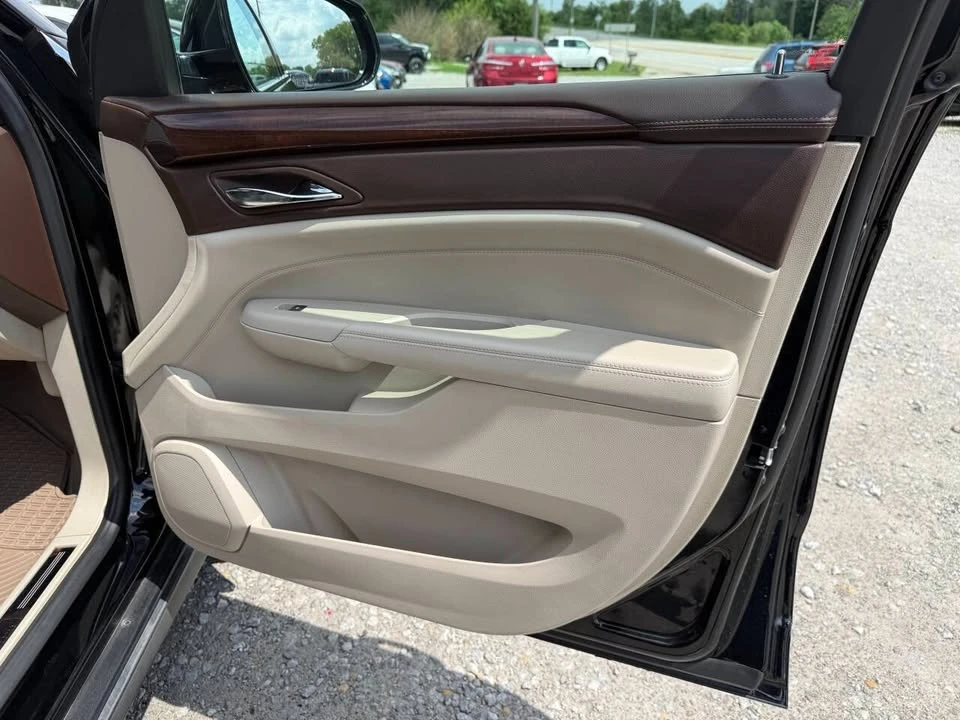 2011 Cadillac SRX - Image 16 of 20