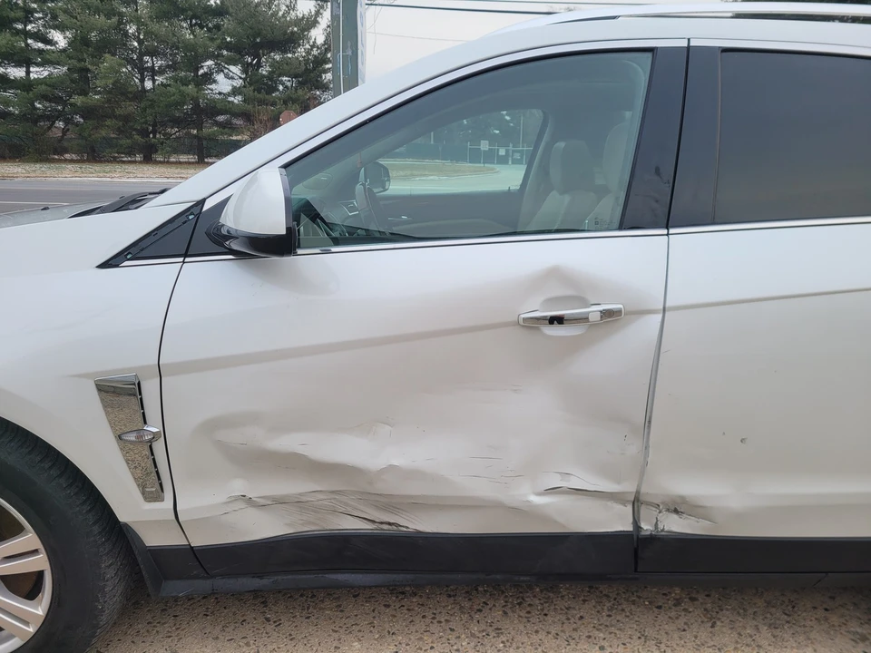 2011 Cadillac SRX - Image 9 of 21