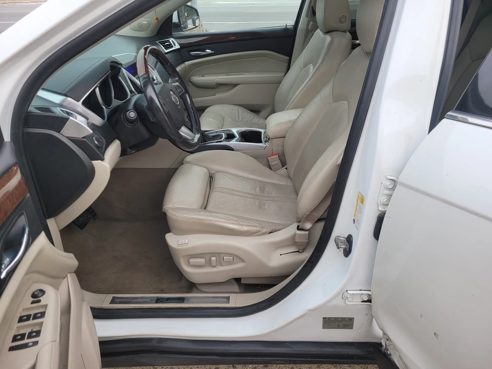 2011 Cadillac SRX - Image 19 of 21
