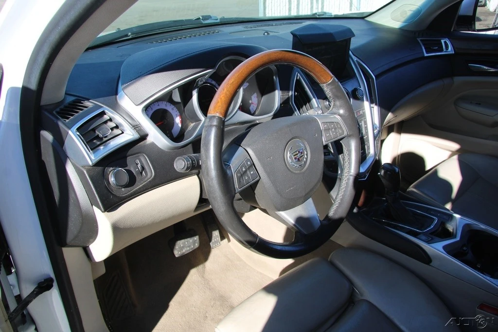 2011 Cadillac SRX - Image 14 of 21