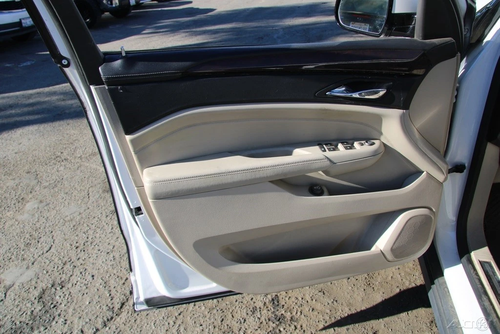 2011 Cadillac SRX - Image 12 of 21