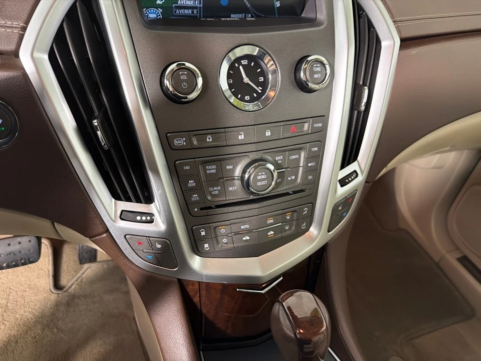 2011 Cadillac SRX - Image 19 of 21