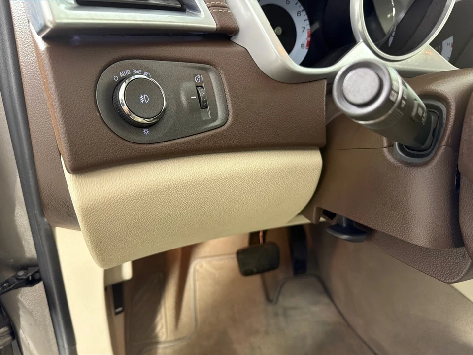 2011 Cadillac SRX - Image 15 of 21