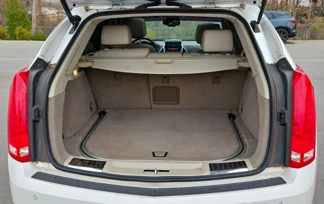 2011 Cadillac SRX - Image 8 of 9