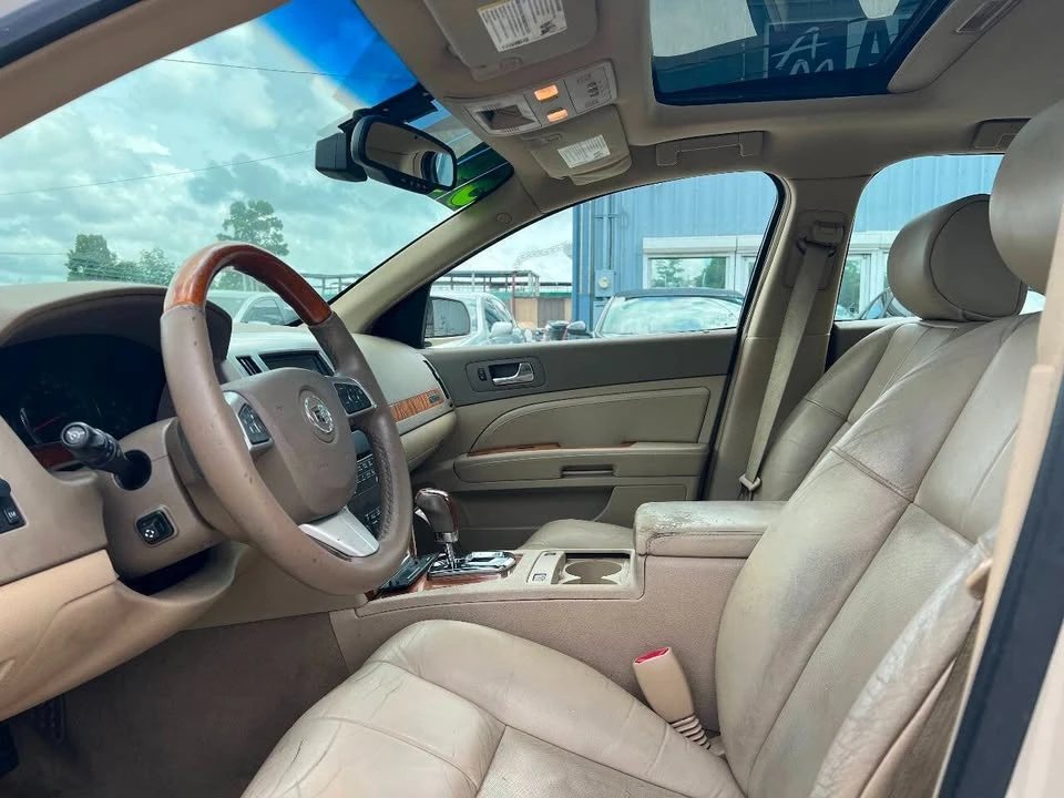 2011 Cadillac STS - Image 8 of 12
