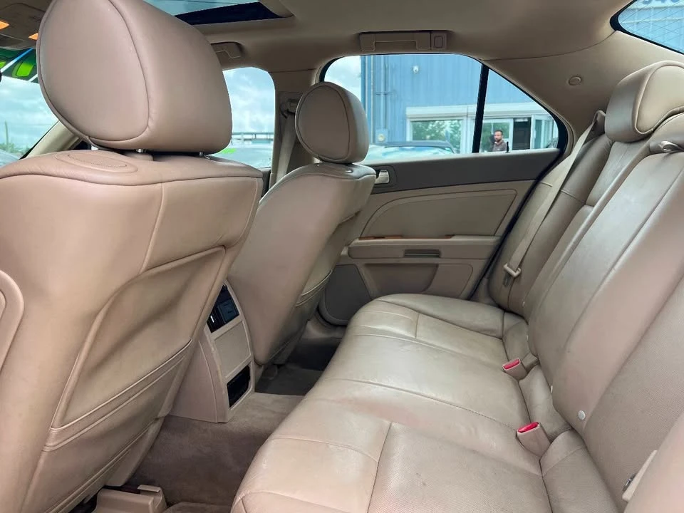 2011 Cadillac STS - Image 9 of 12