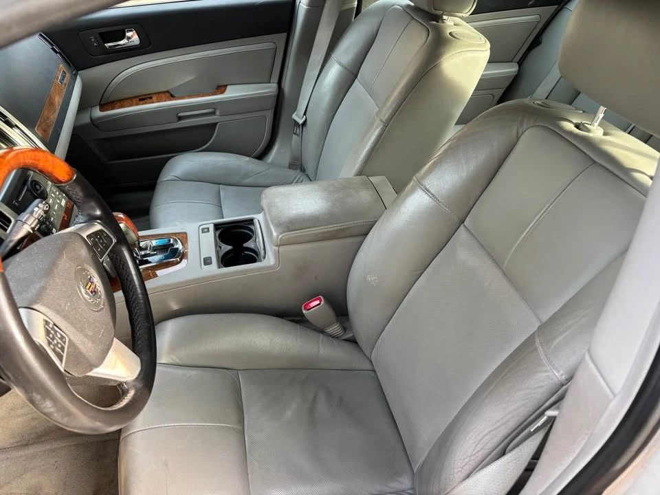 2011 Cadillac STS - Image 8 of 9