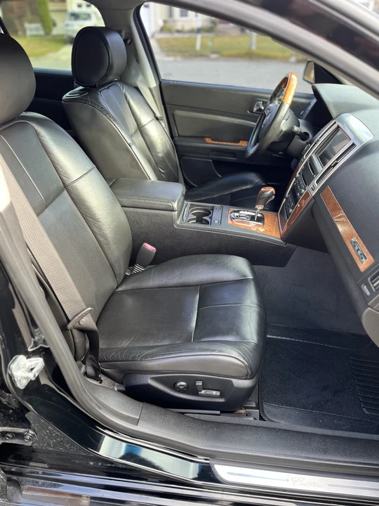2011 Cadillac STS - Image 10 of 20