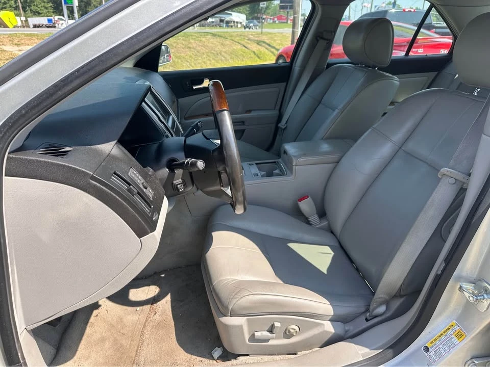 2011 Cadillac STS - Image 14 of 19