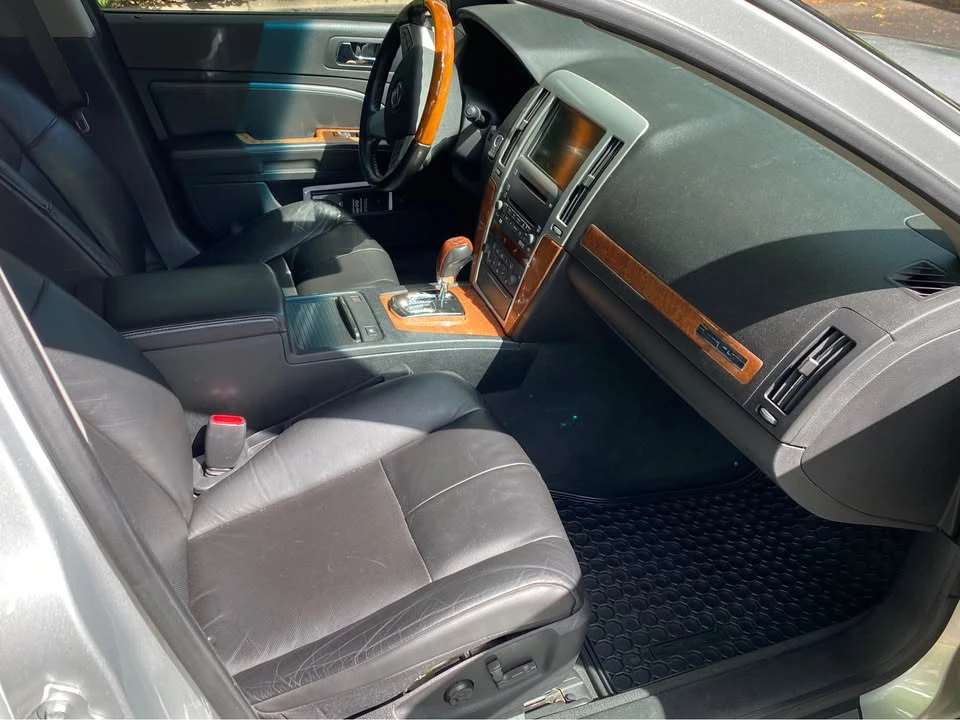 2011 Cadillac STS - Image 7 of 10