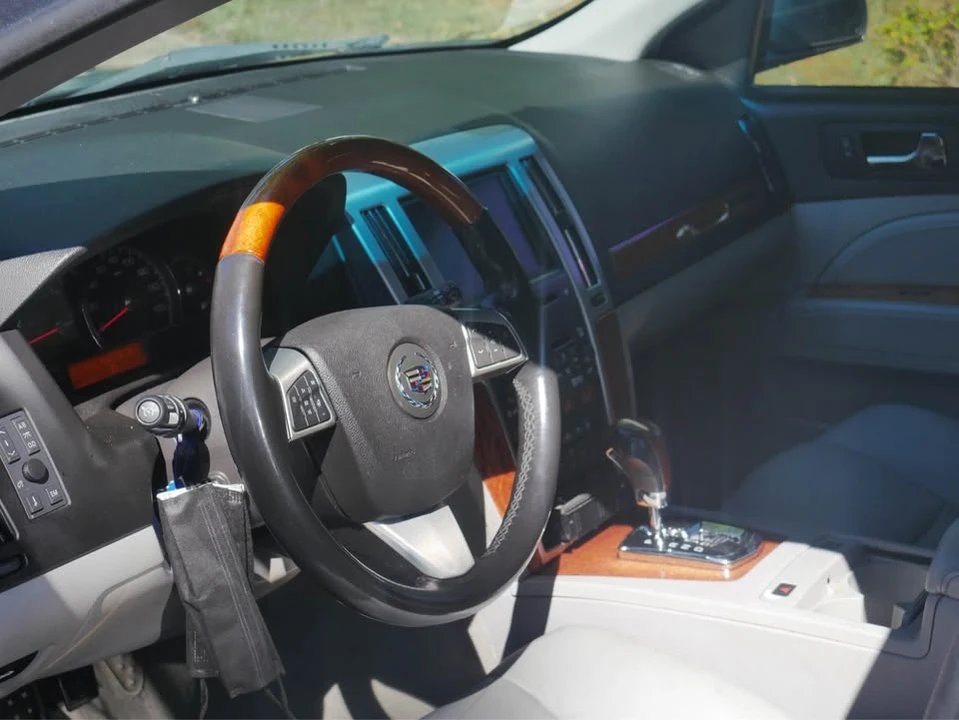 2011 Cadillac STS-V - Image 3 of 13