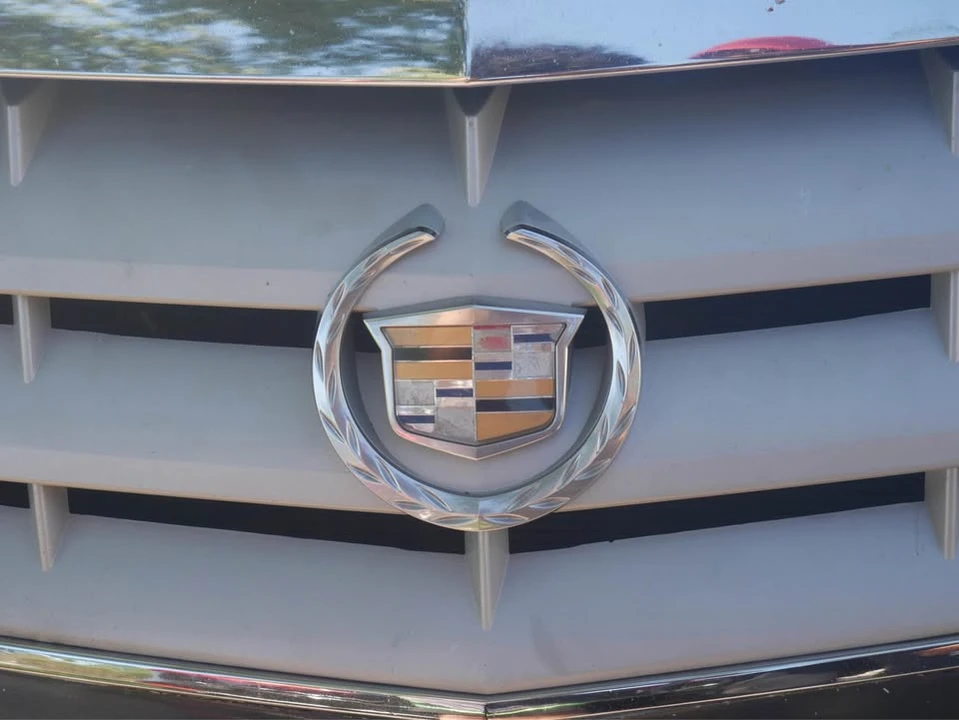 2011 Cadillac STS-V - Image 5 of 13