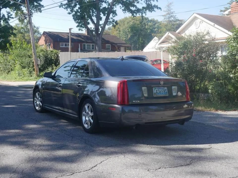 2011 Cadillac STS-V - Image 9 of 13
