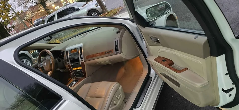 2011 Cadillac STS-V - Image 4 of 7