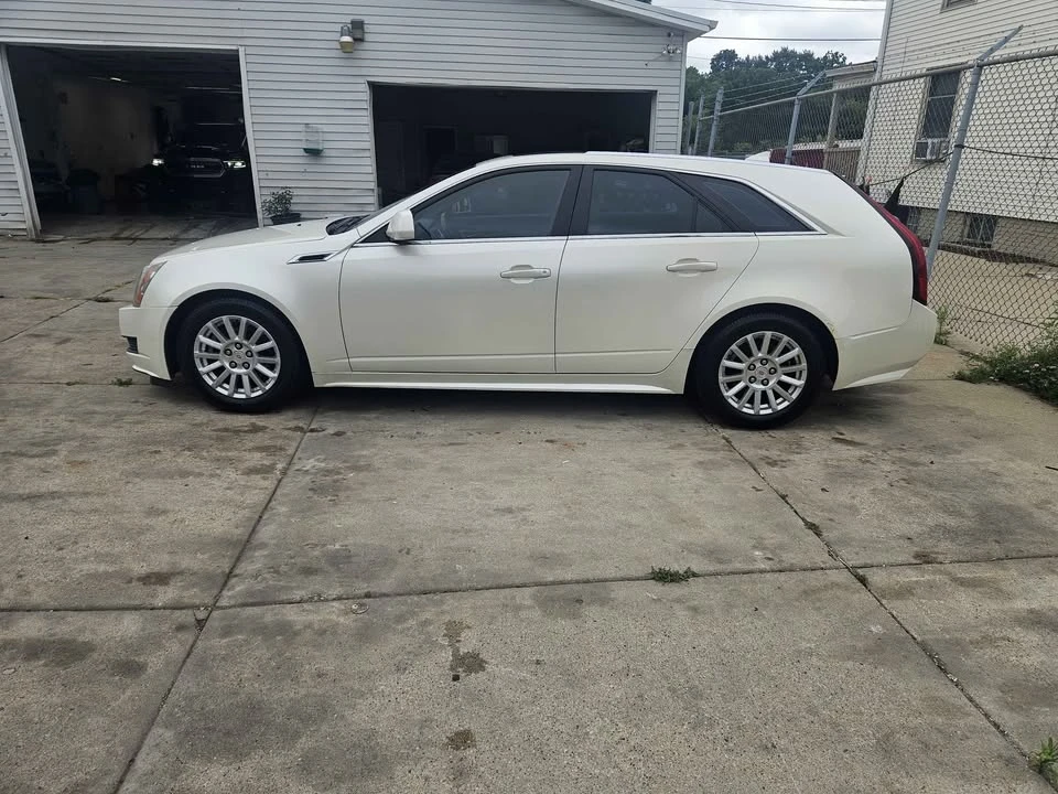 2011 Cadillac CTS 2nd Gen - Image 2 of 11