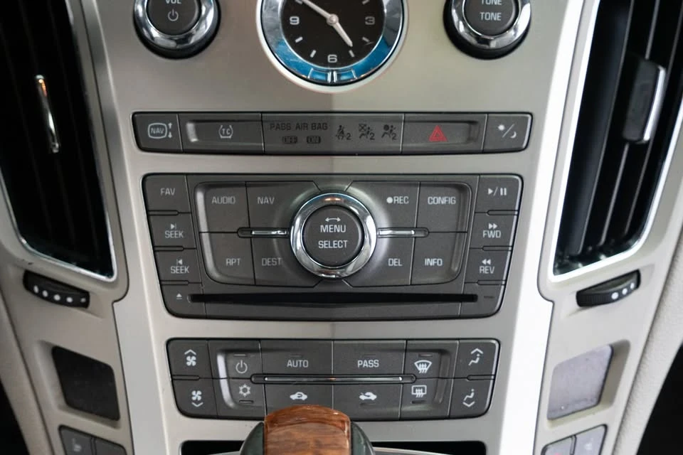2011 Cadillac CTS 2nd Gen - Image 16 of 20