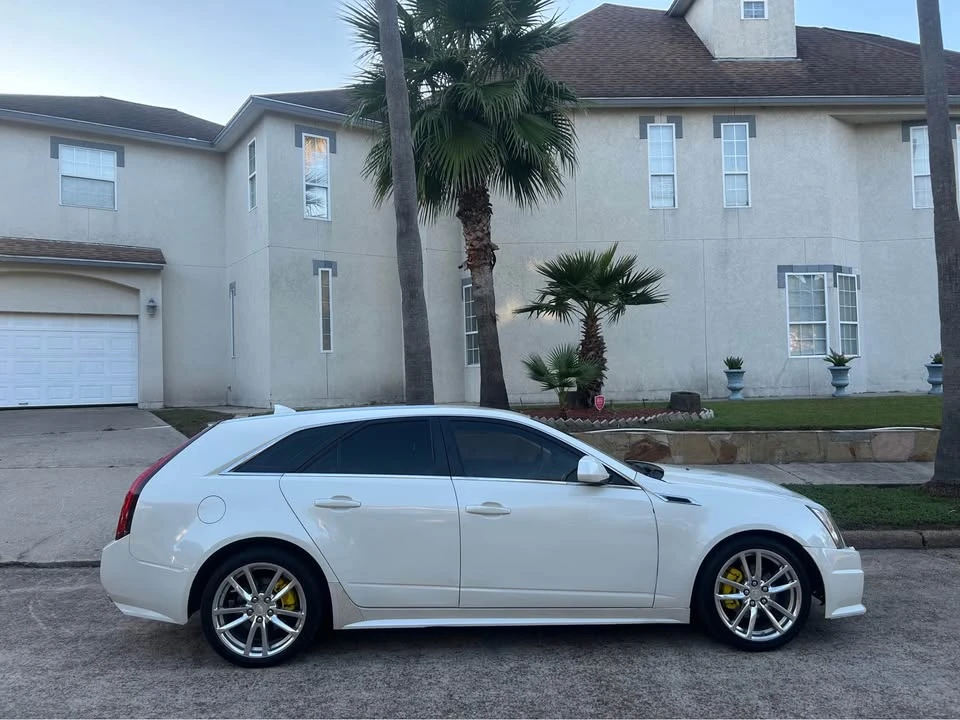 2011 Cadillac CTS-V 2nd Gen - Image 2 of 13