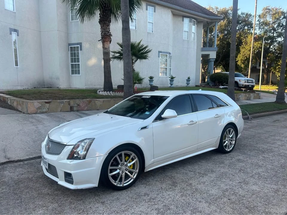 2011 Cadillac CTS-V 2nd Gen - Image 4 of 13