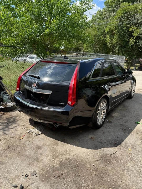 2011 Cadillac CTS-V 2nd Gen - Image 15 of 16