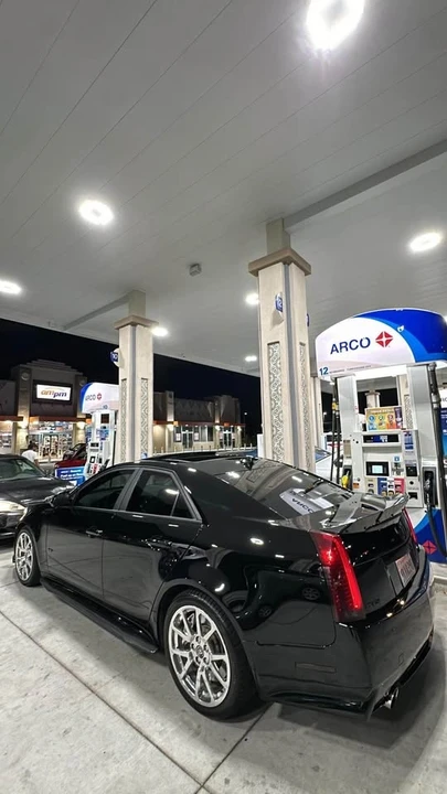 2011 Cadillac CTS-V 2nd Gen - Image 2 of 2