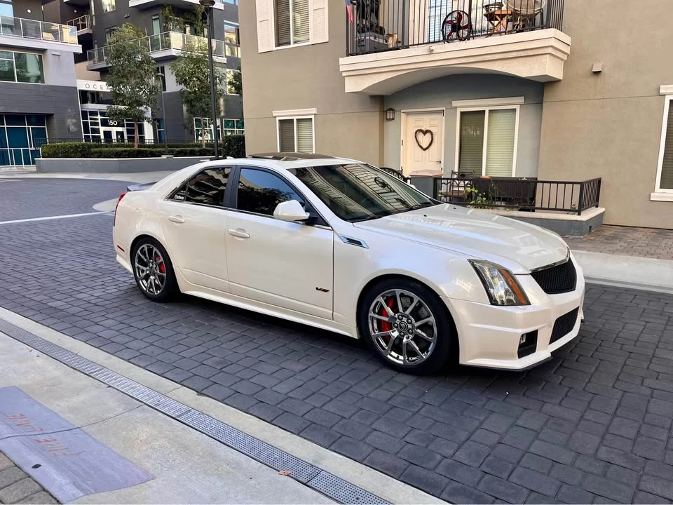 2011 Cadillac CTS-V 2nd Gen - Image 5 of 9